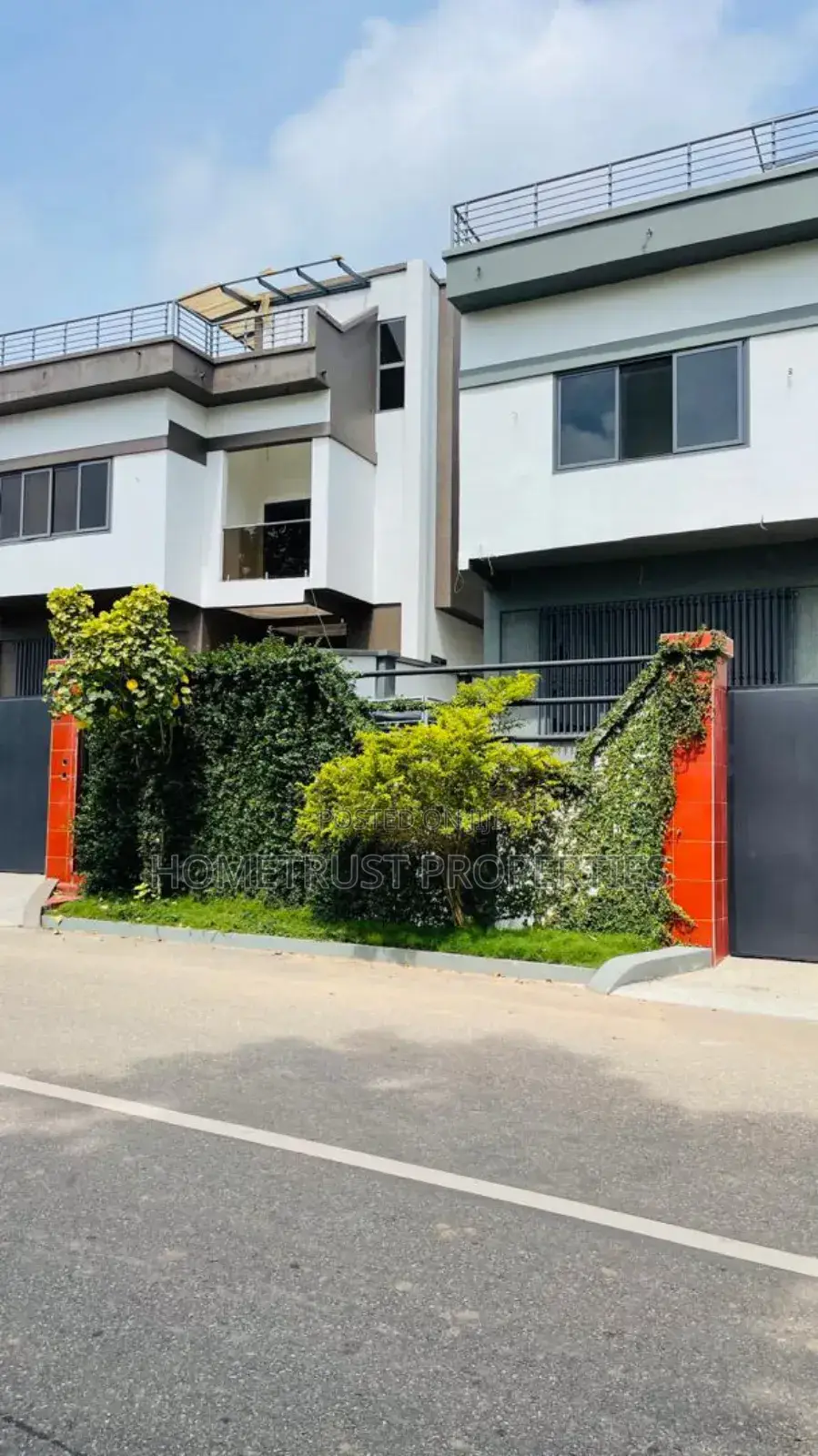 4bdrm Duplex in Aburi Peduase for sale