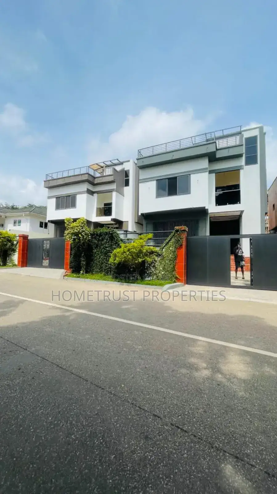 4bdrm Duplex in Aburi Peduase for sale