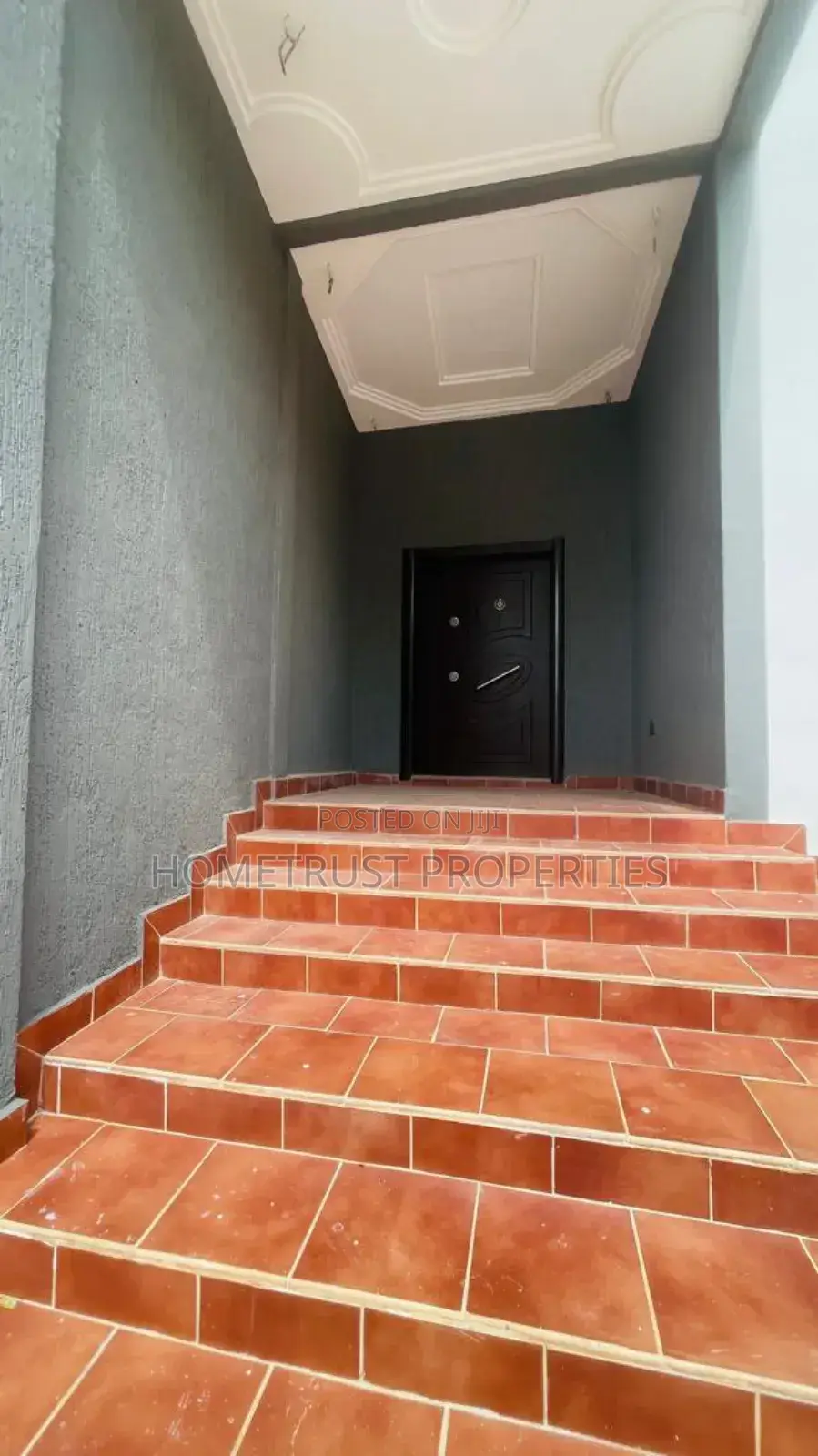 4bdrm Duplex in Aburi Peduase for sale