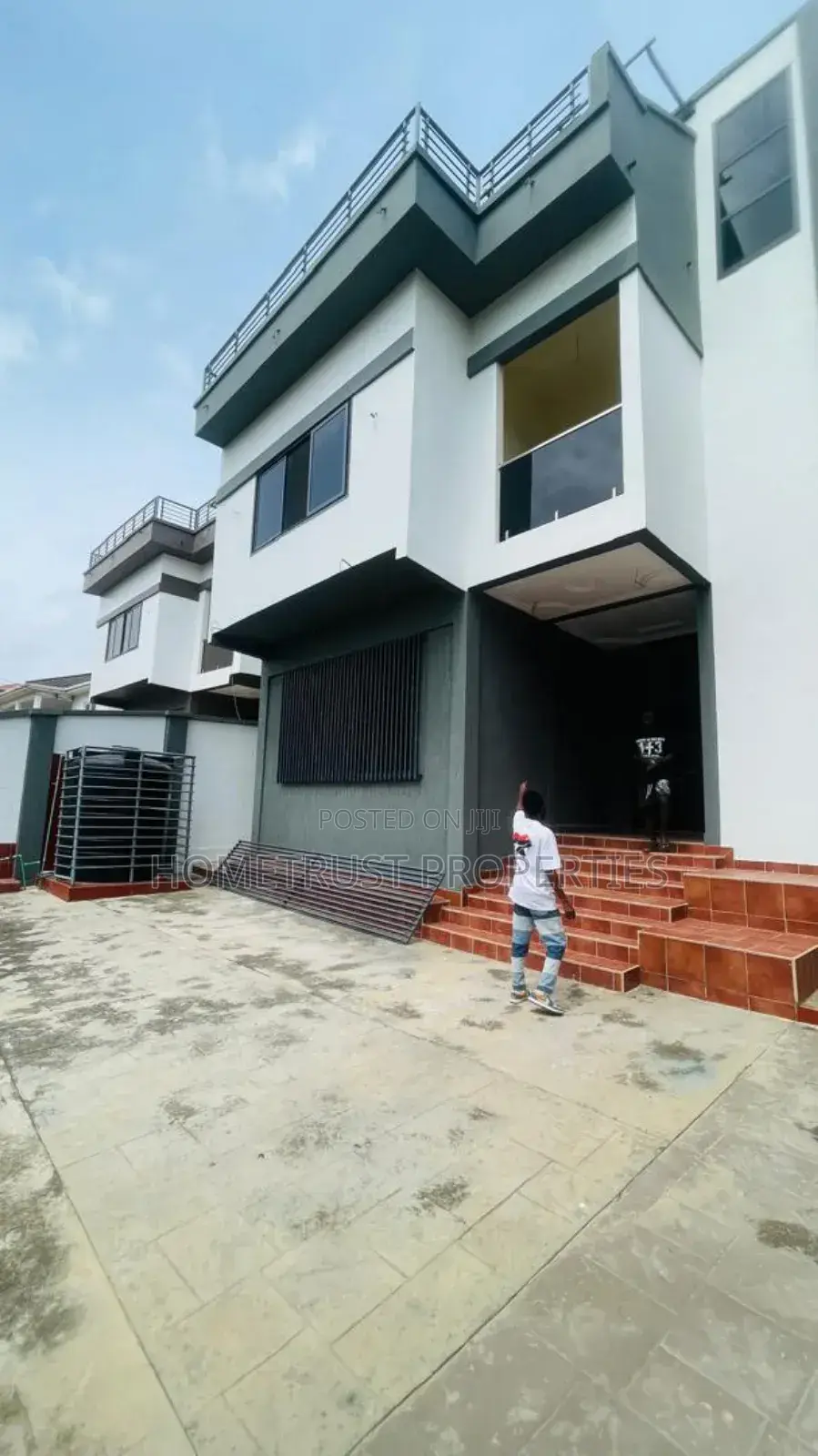4bdrm Duplex in Aburi Peduase for sale