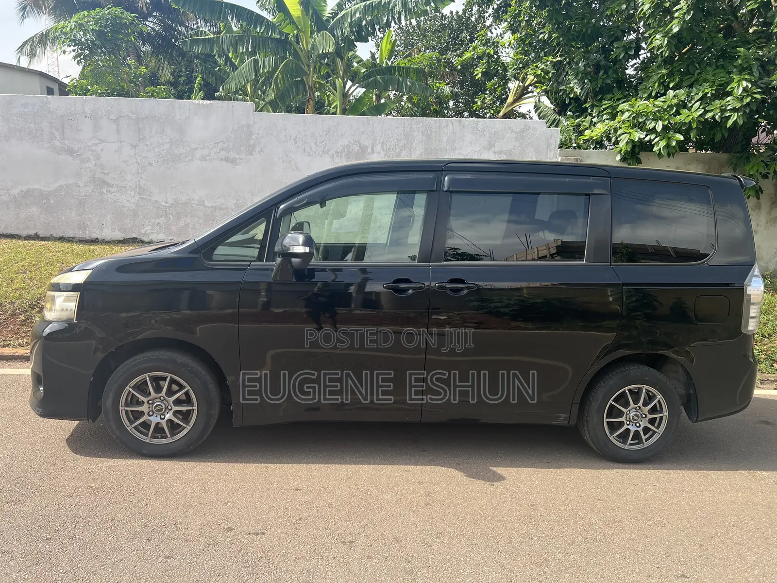Toyota Voxy 2012 Black