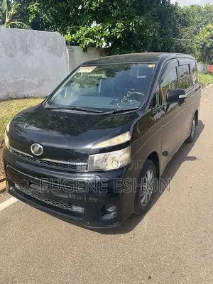 Toyota Voxy 2012 Black