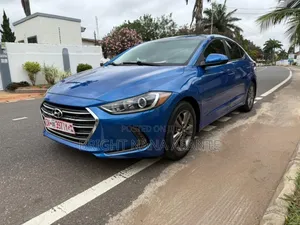 Hyundai Elantra Limited Sedan FWD (2.0L 4cyl 6A) 2017 Blue