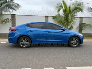 Hyundai Elantra Limited Sedan FWD (2.0L 4cyl 6A) 2017 Blue