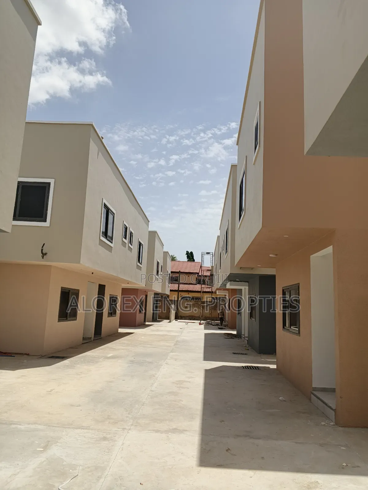 3bdrm Townhouse/Terrace in $160,000, SDA Area for sale