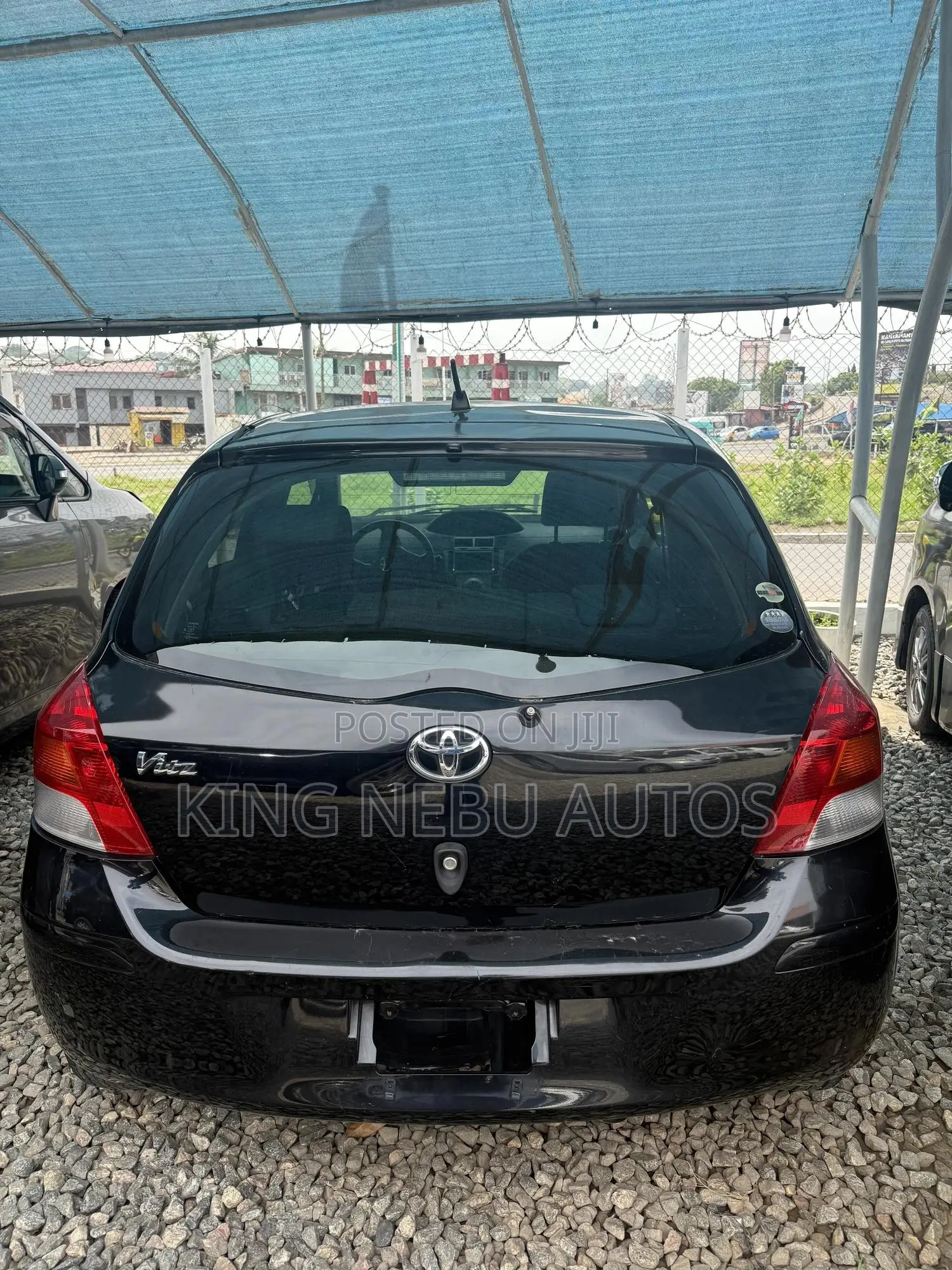 Toyota Vitz 1.3 AWD 5dr 2010 Black