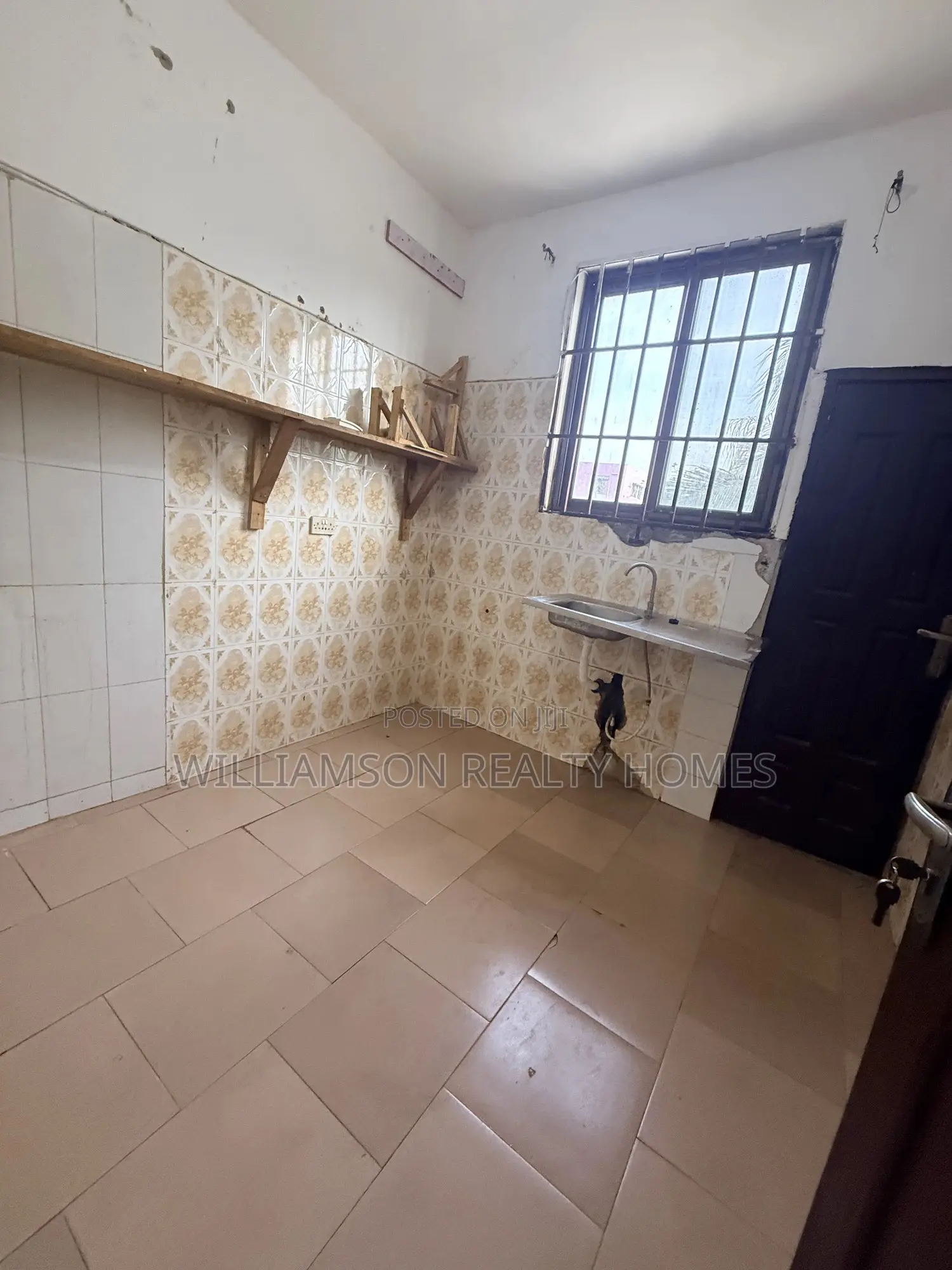 1bdrm Apartment in Community 20 Estate, Spintex for rent