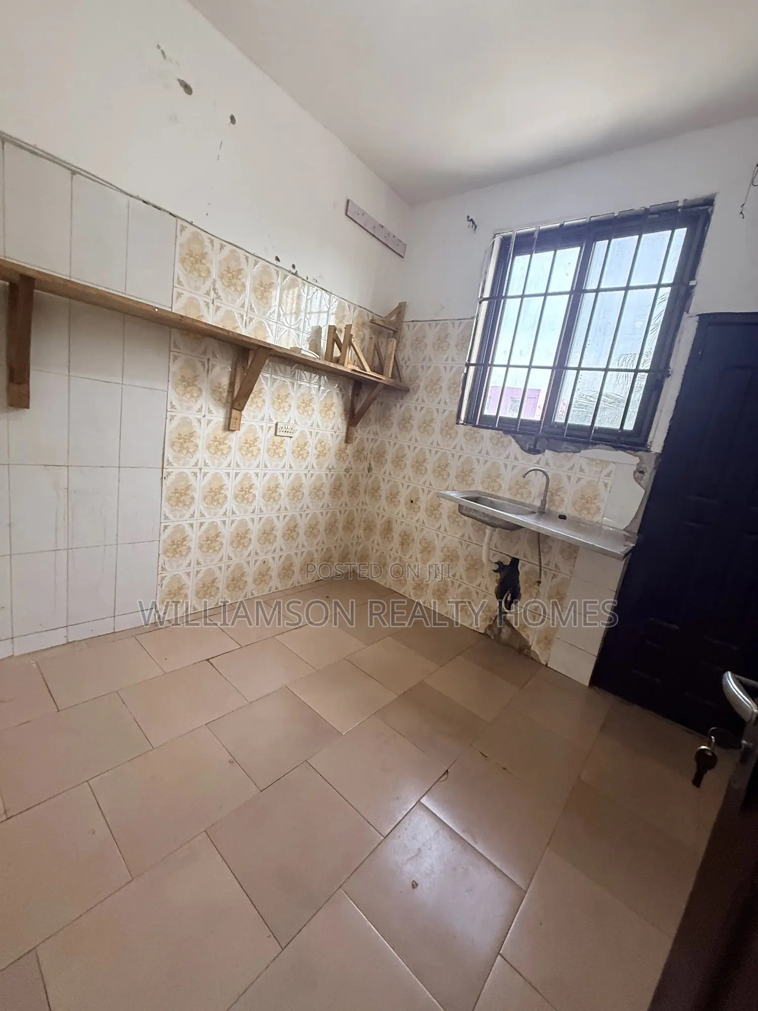 1bdrm Apartment in Community 20 Estate, Spintex for rent