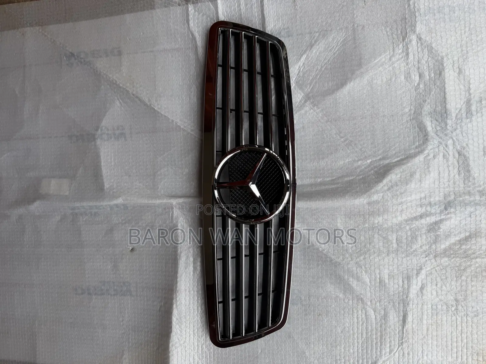 W203 Front Grill 4 Lines Available