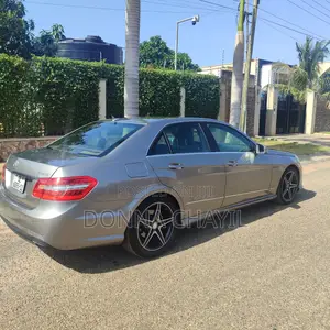 Mercedes-Benz E350 Base 4Matic Sedan AWD (3.5L 6cyl 7A) 2010 Silver