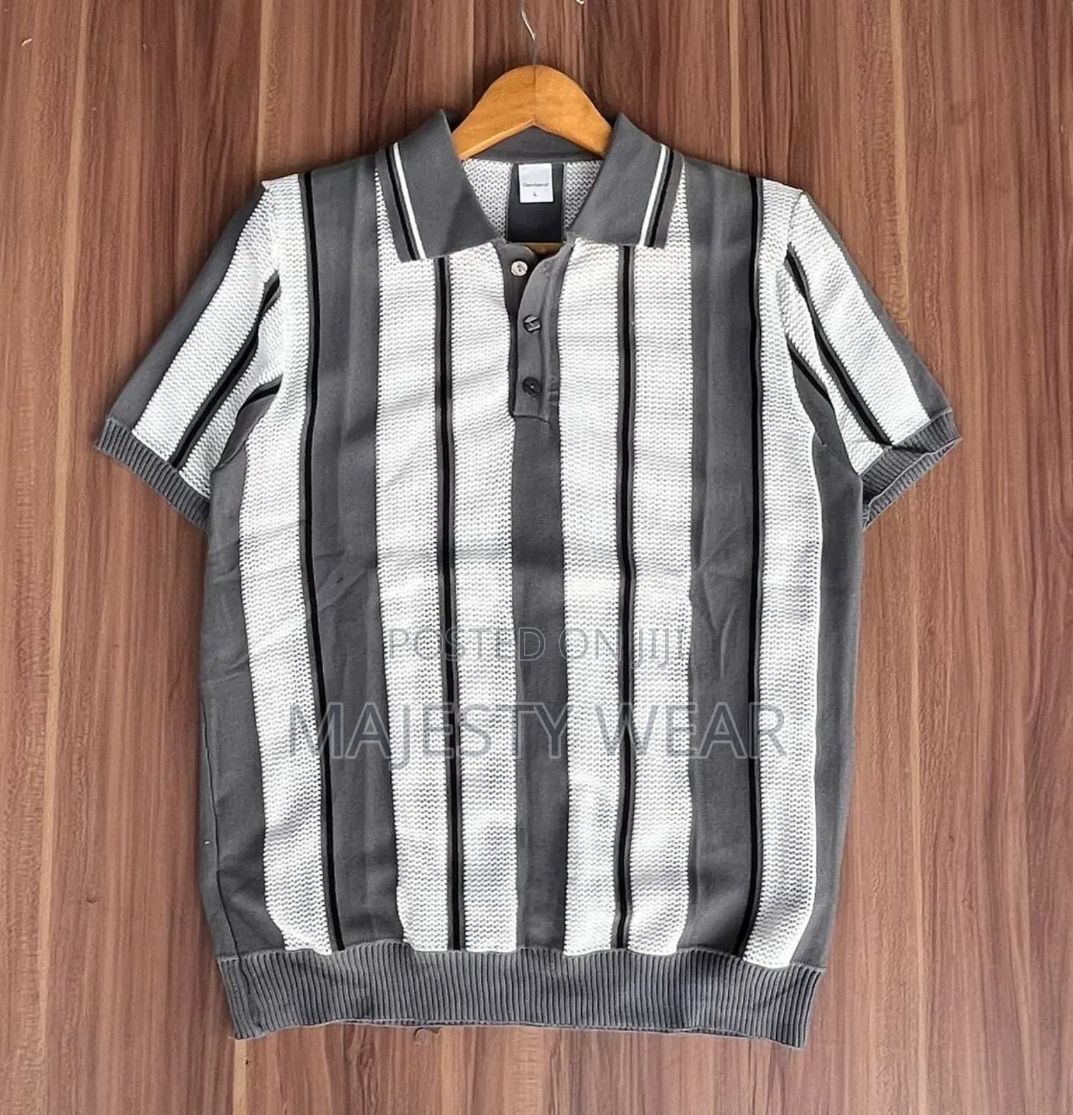 Neat Men's Knitted Shirt