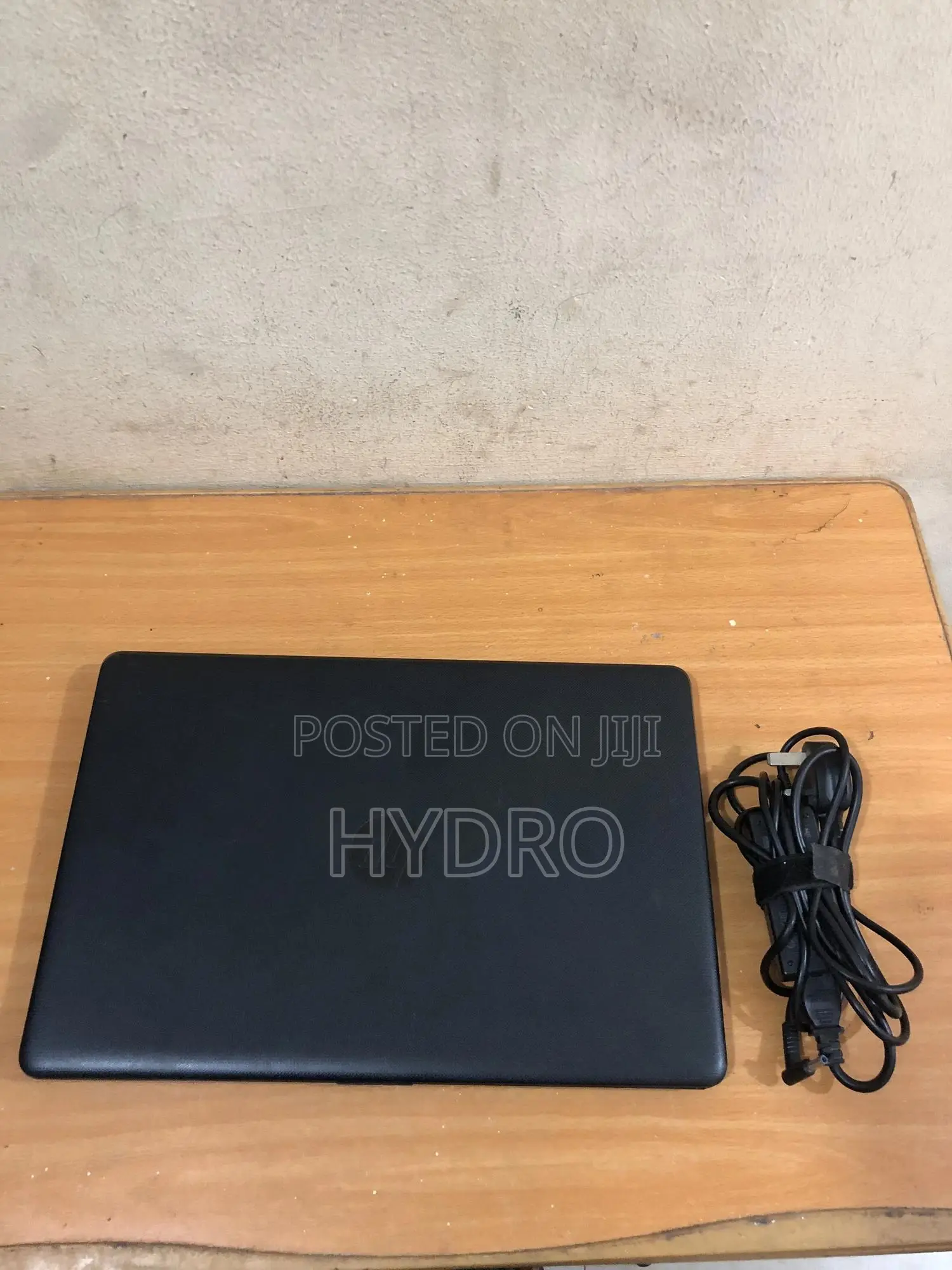 Laptop HP 240 G8 4GB Intel SSD 512GB
