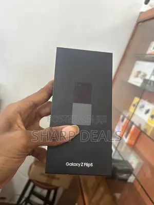 New Samsung Galaxy Z Flip 5 256 GB Black