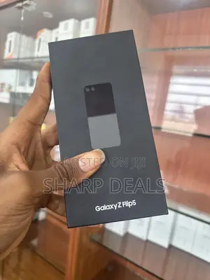 New Samsung Galaxy Z Flip 5 256 GB Black