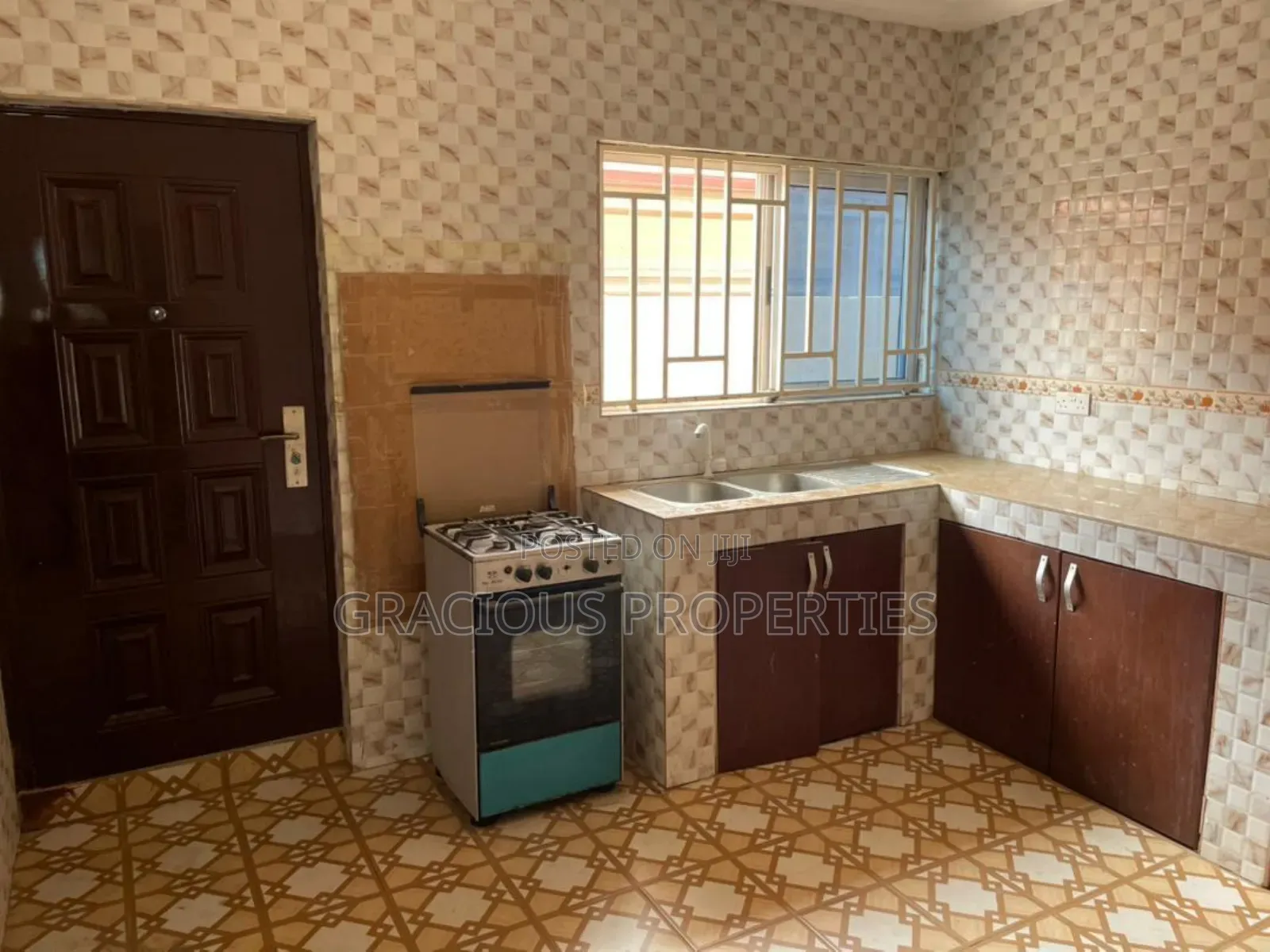 5bdrm House in Gracious Properties, Ofankor for rent