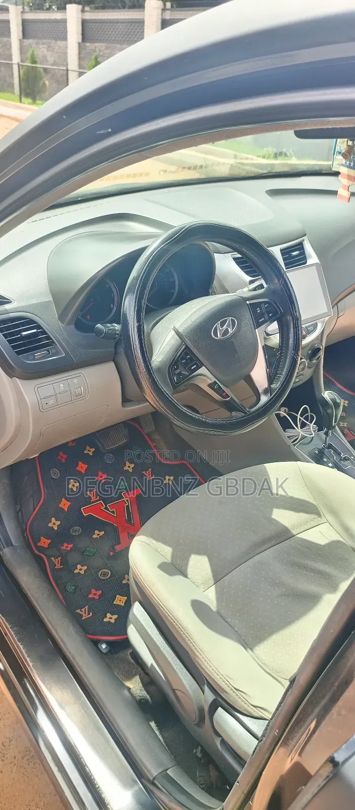 Hyundai Accent SE Automatic 2012 Black