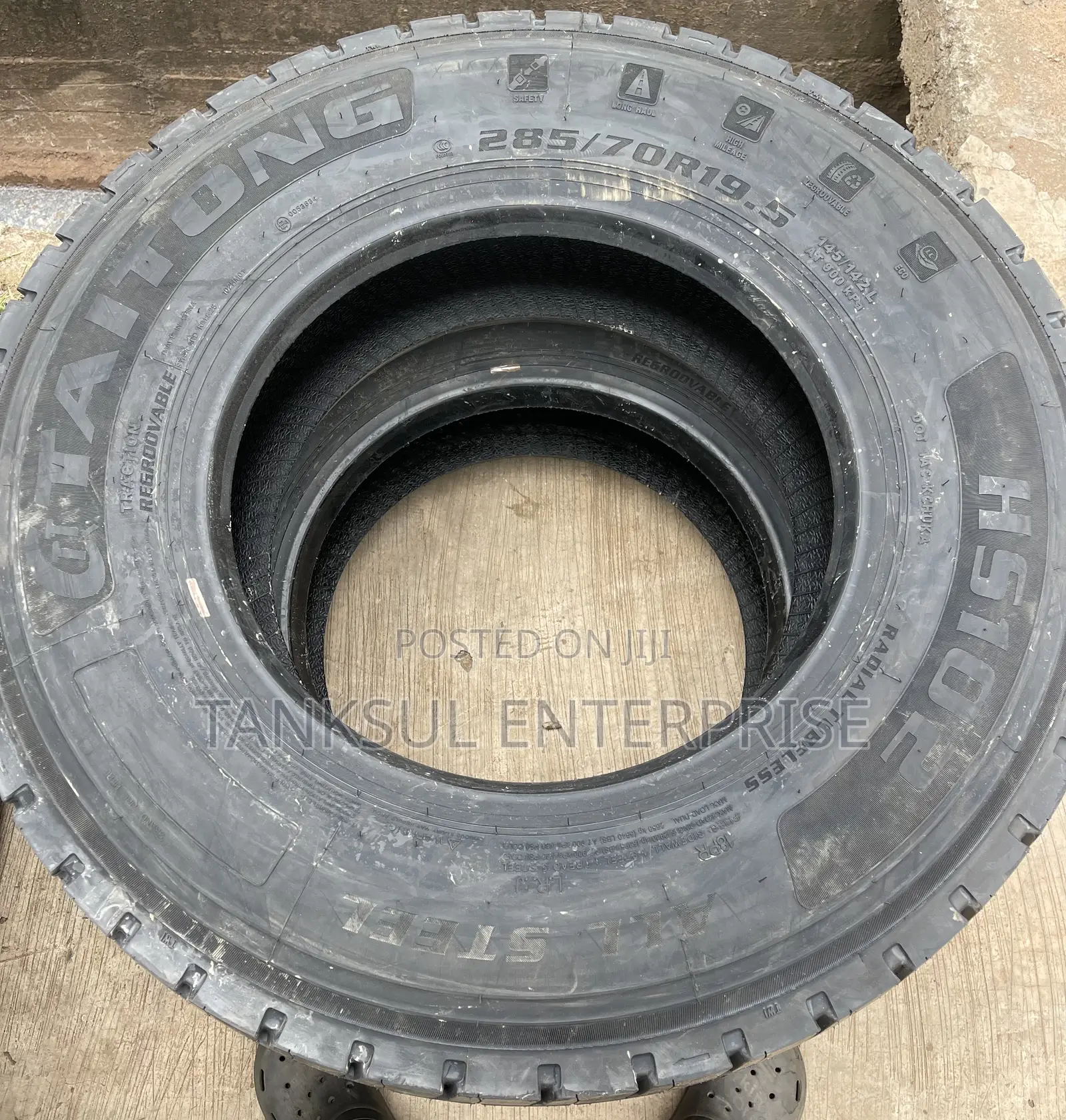Taiton 285 70 19.5