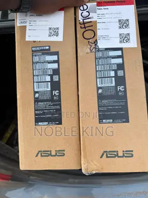 New Laptop Asus ZenBook S UX391UA 24GB AMD Ryzen 9 SSD 1T
