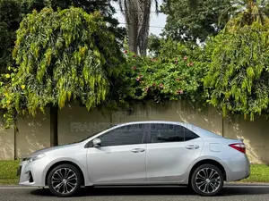 Toyota Corolla S Plus 4dr Sedan (1.8L 4cyl CVT) 2016 Silver