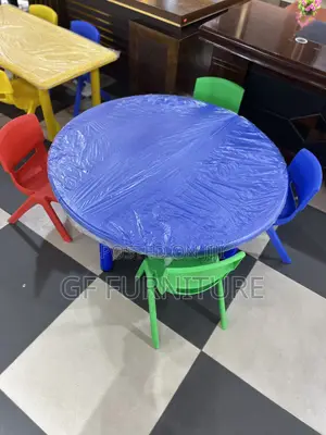 Adjustable Kids' Activity Table Set(4 Chairs)