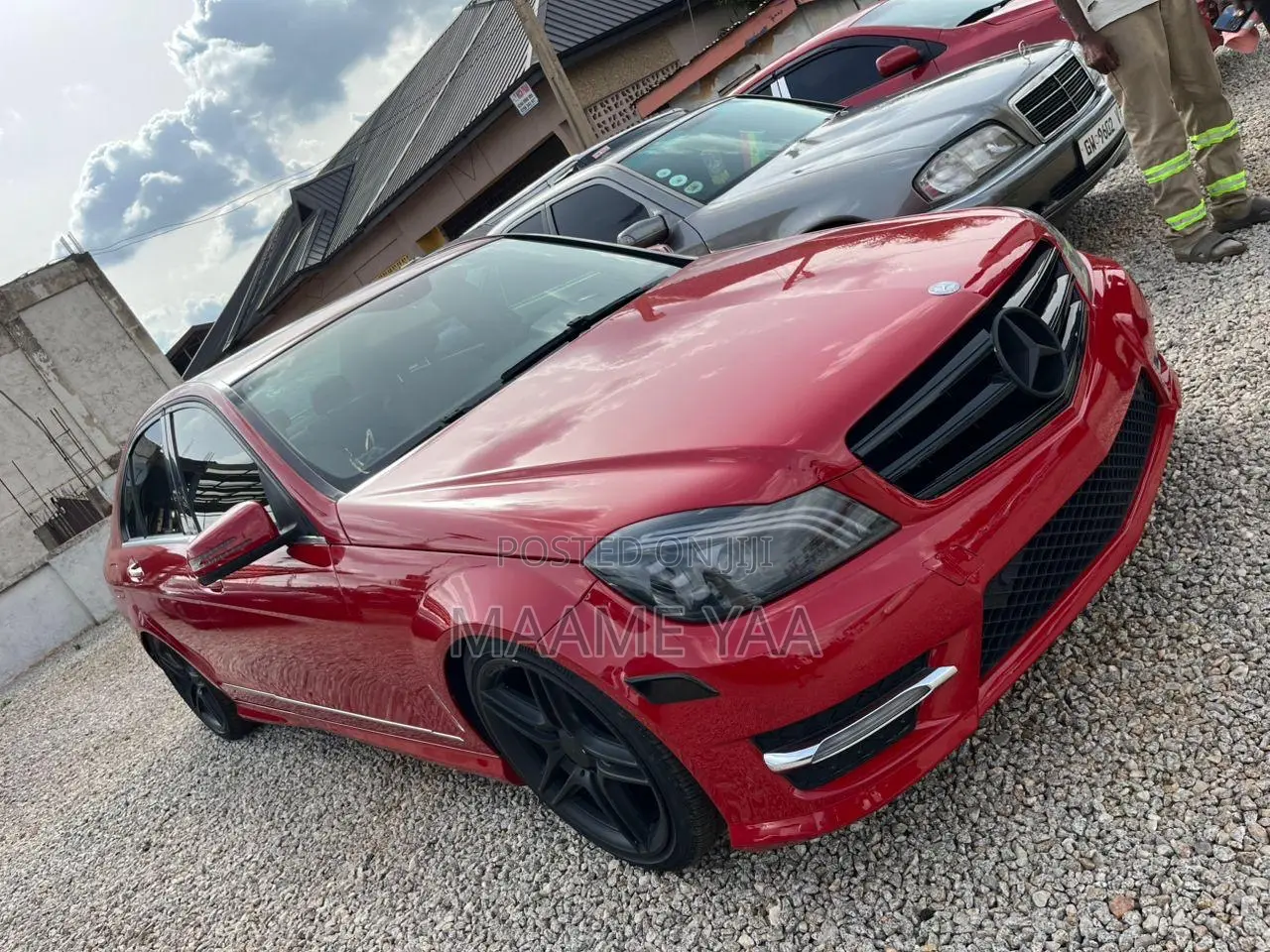 Mercedes-Benz C250 2014 Red