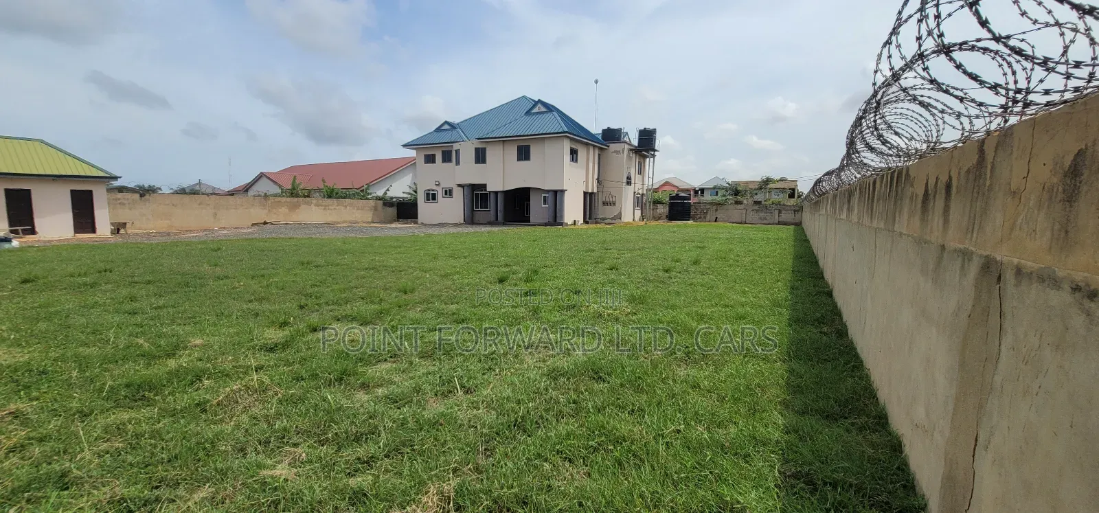 9bdrm House in Community 25 for sale