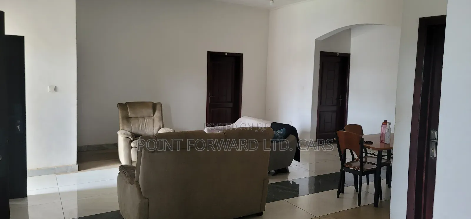 9bdrm House in Community 25 for sale