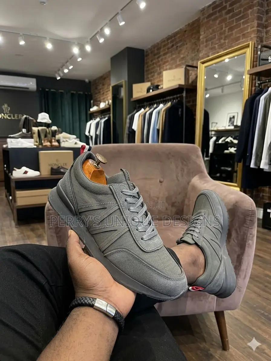 Urbanflex Shadowstride Sneakers