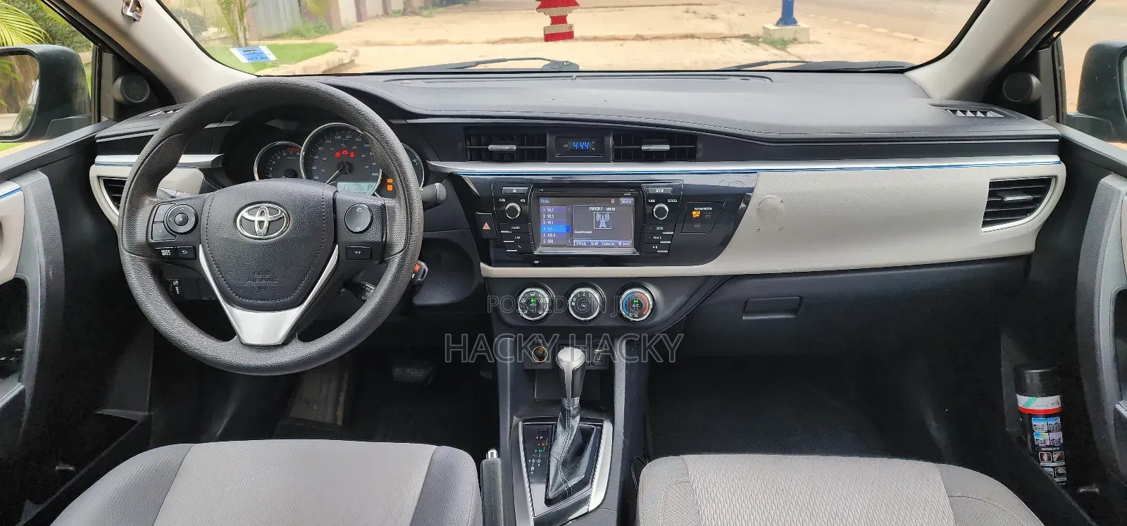 Toyota Corolla LE 4dr Sedan (1.8L 4cyl CVT) 2016 Black