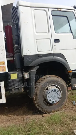 Tipper Truck 380