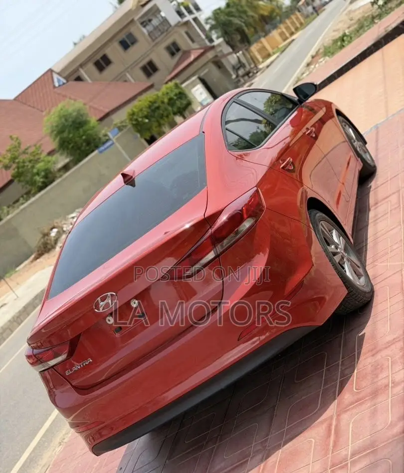 Hyundai Elantra 2017 Orange