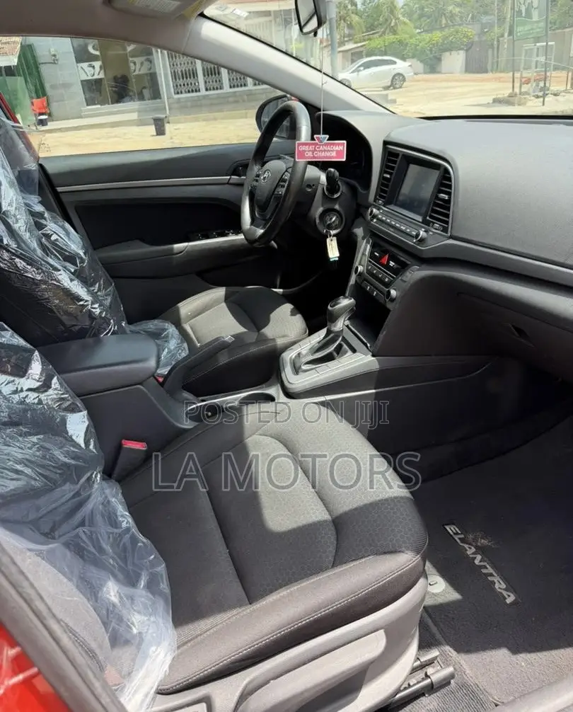 Hyundai Elantra 2017 Orange