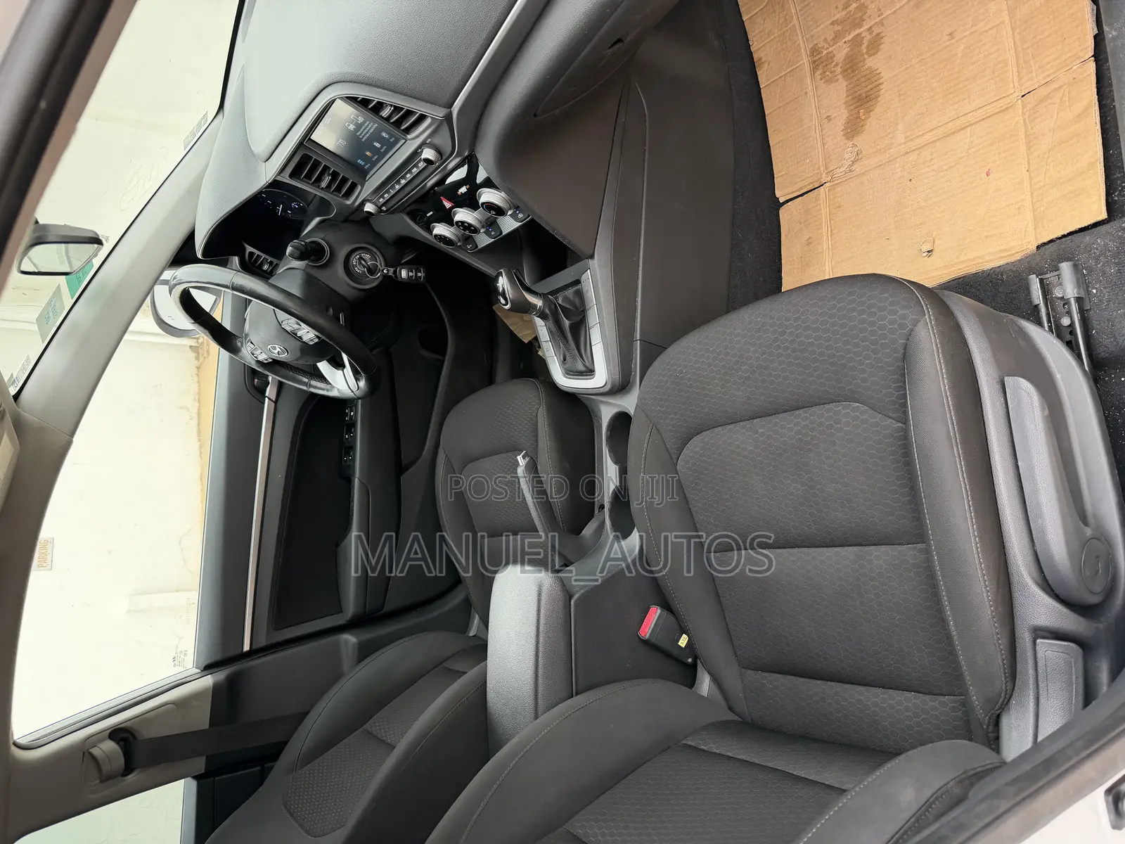 Hyundai Elantra 2019 White