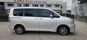 Toyota Voxy 2013 Silver