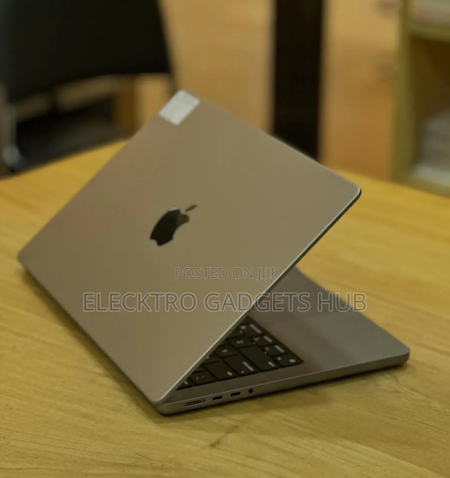 Laptop Apple MacBook Pro 2020 M1 16GB Apple M1 Pro SSD 1T