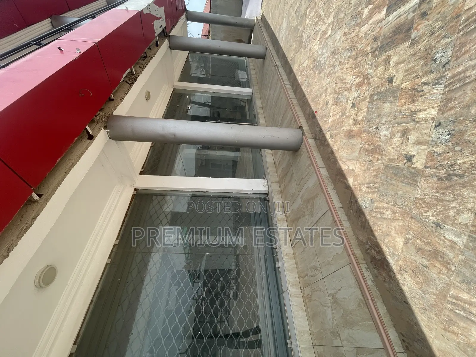 3in1 Showroom/Shop/Office for Rent