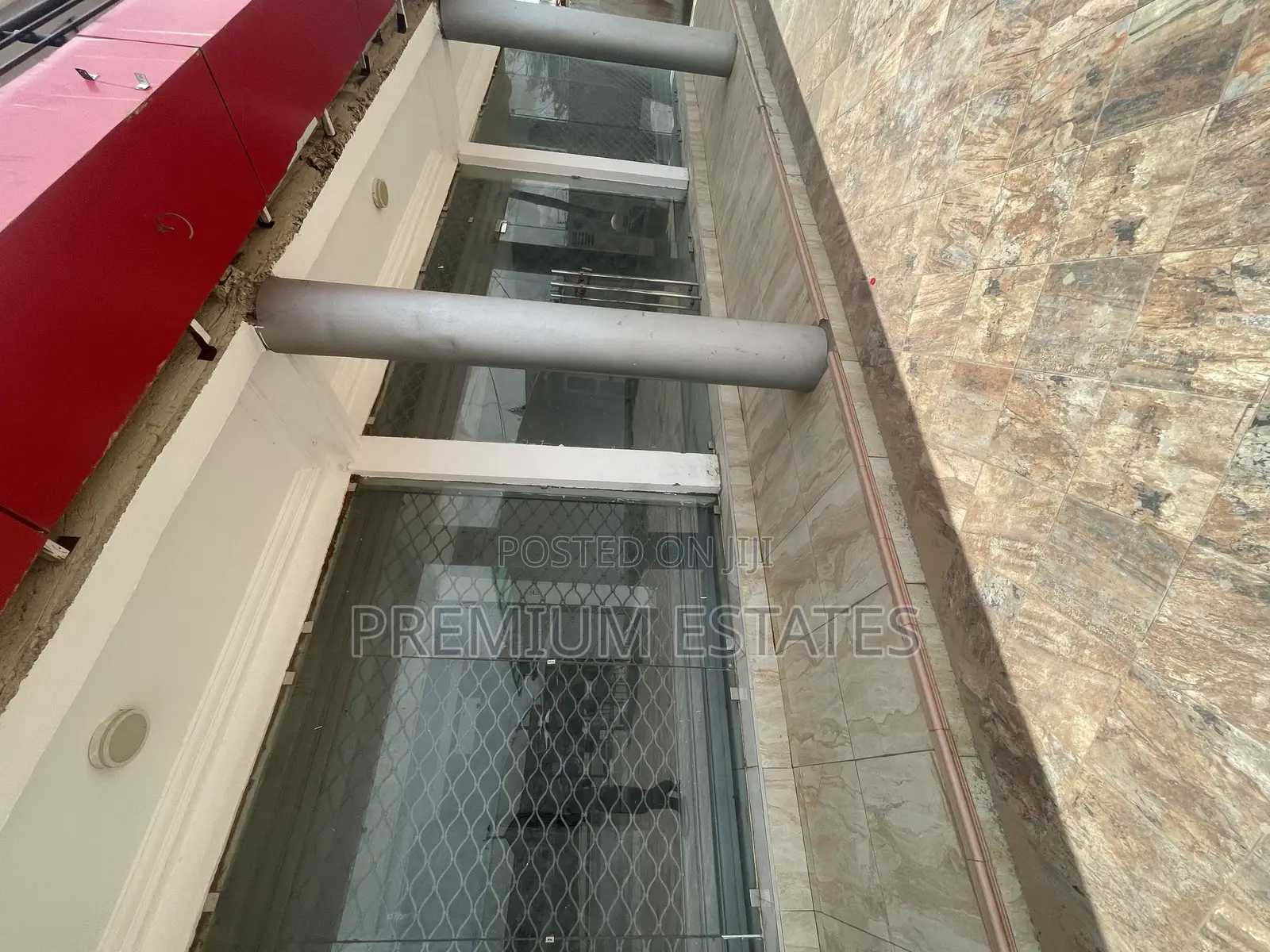 3in1 Showroom/Shop/Office for Rent