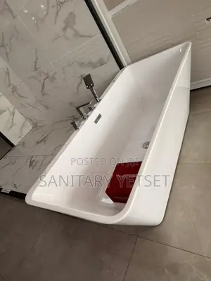 Square Bath Tub