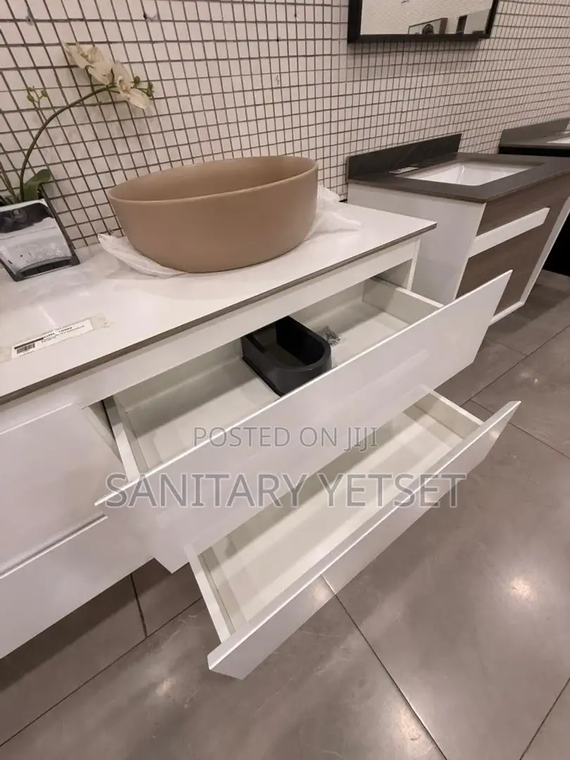 Executive Double Cabinet Basin (Master Bedroom)