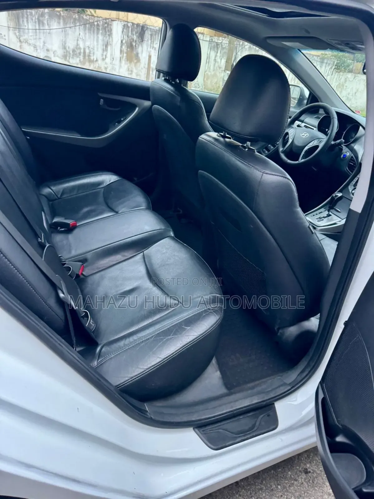 Hyundai Elantra Limited Sedan FWD (1.8L 4cyl 6A) 2013 White