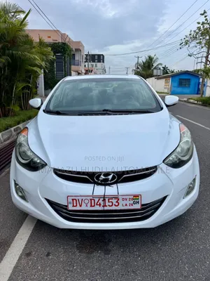 Hyundai Elantra Limited Sedan FWD (1.8L 4cyl 6A) 2013 White