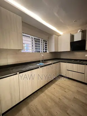5bdrm Duplex in Bn Estate, Haatso for sale