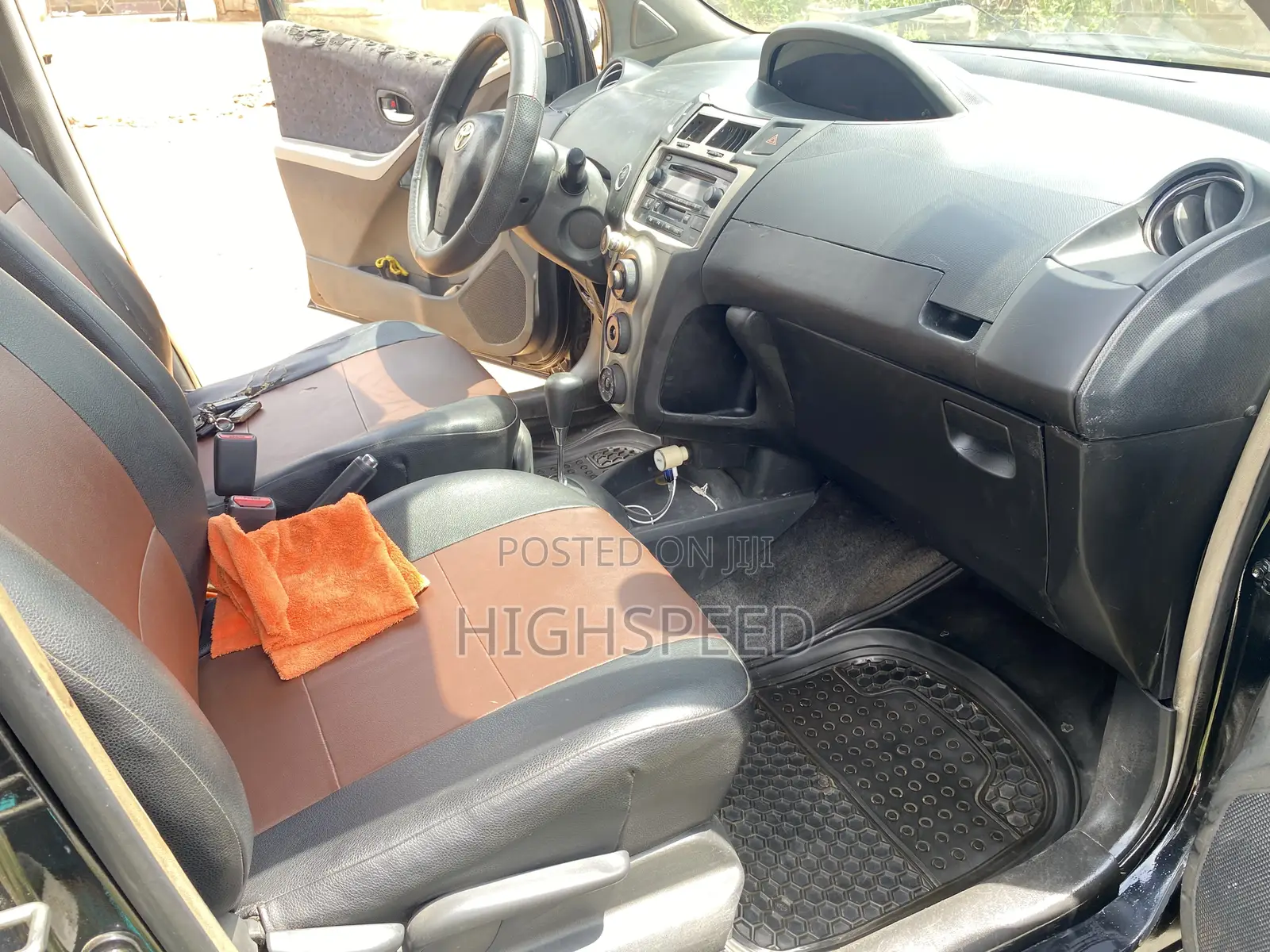 Toyota Vitz 1.0 FWD 3dr 2008 Black
