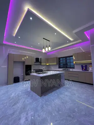 5bdrm Mansion in Bn Estate for sale