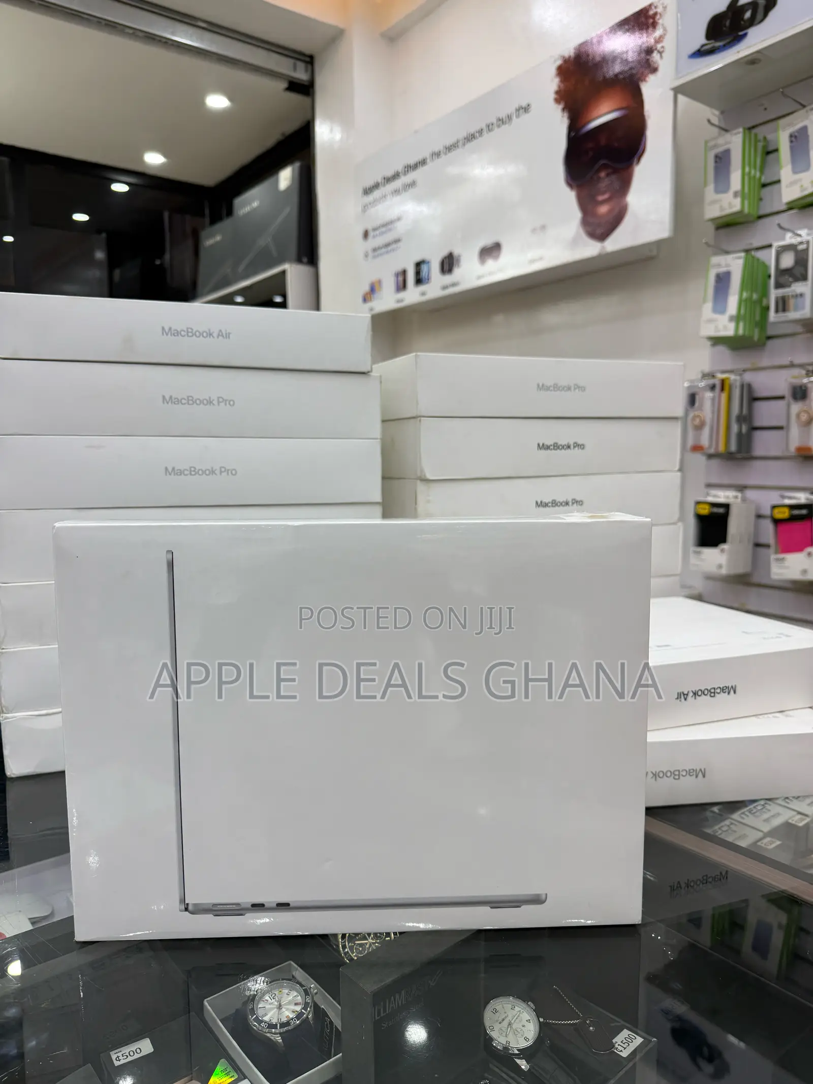 New Laptop Apple MacBook Air 2022 M2 16GB Apple M2 SSD 256GB