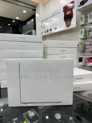 New Laptop Apple MacBook Air 2022 M2 16GB Apple M2 SSD 256GB