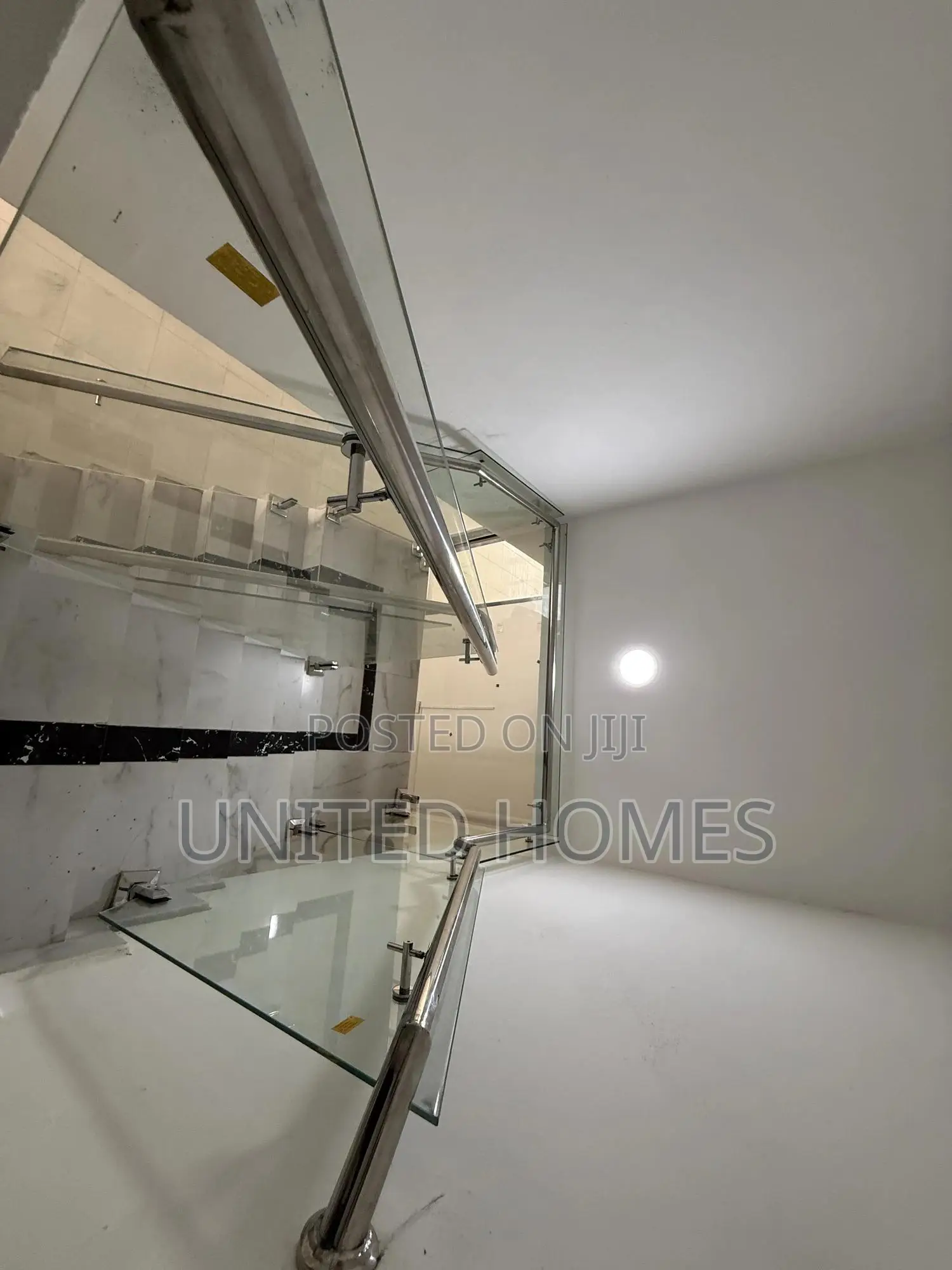 7bdrm House in Labone for rent