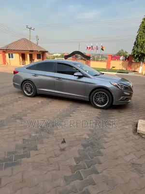 Hyundai Sonata SE 4dr Sedan (2.4L 4cyl 6A) 2015 Gray
