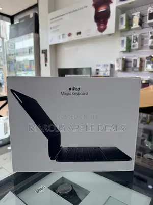 iPad Pro M4 11 -Inch Magic Keyboard