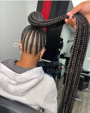 Hairdressing Apprentice – Free Training, Students Welcome